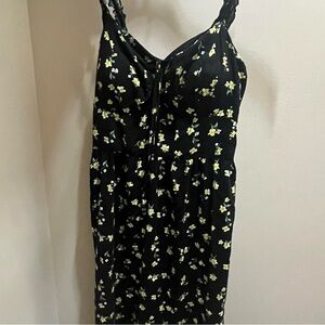 Black summer dress w/ yellow floral print, has a tie for the waist in the front!
